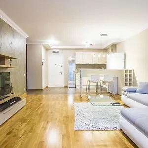 Incity Premium Garden Stay-central &private Terrace Бухарест